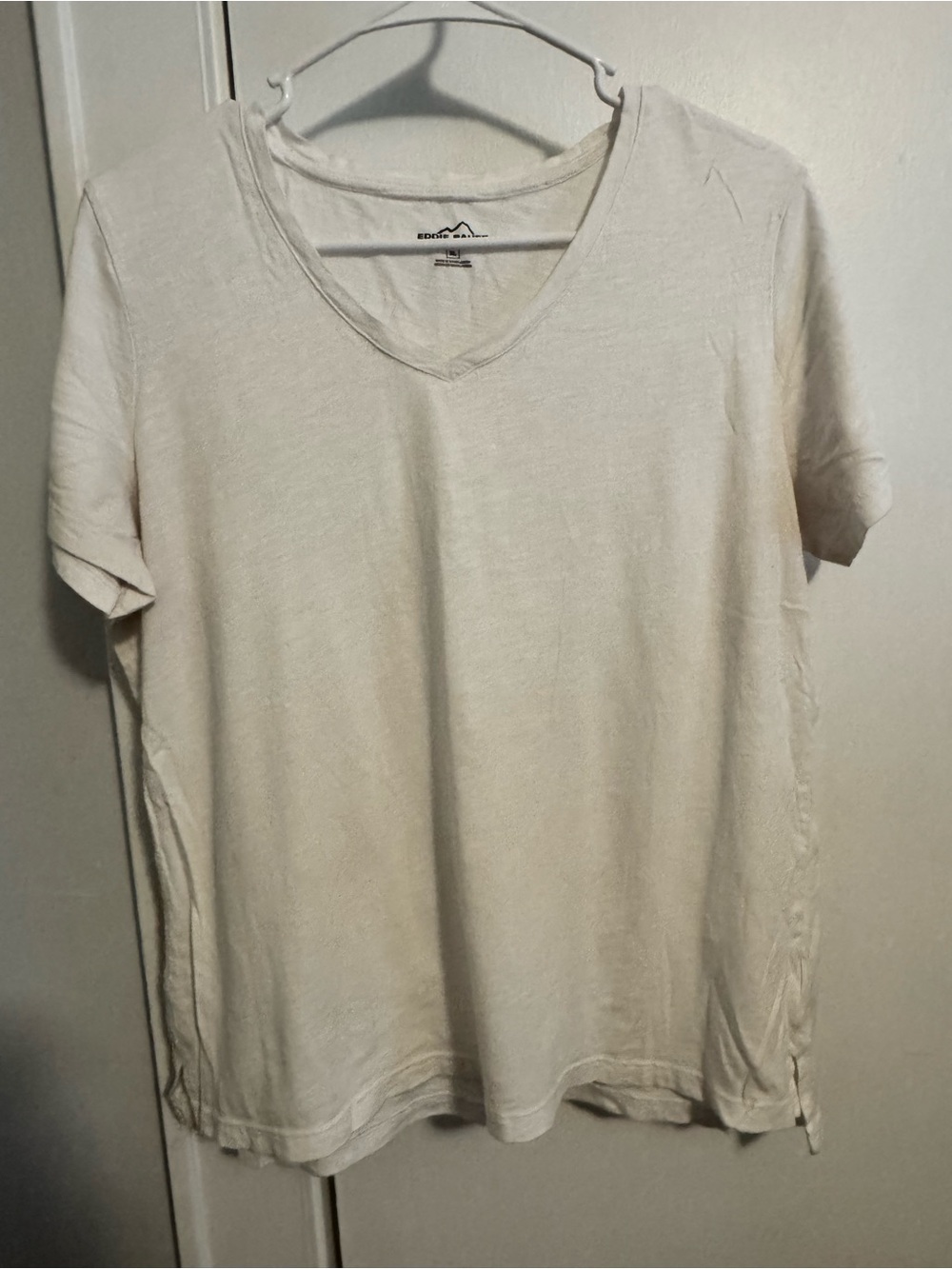 Eddie Bauer Women's V-Neck Short Sleeve Tee in White